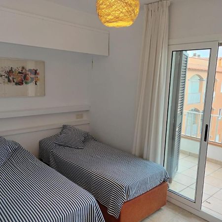 Apartamento Port De'N Perris L' Escala Exterior foto